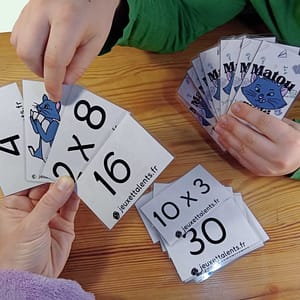 famille jeu de cartes tables multiplications table multiplication
